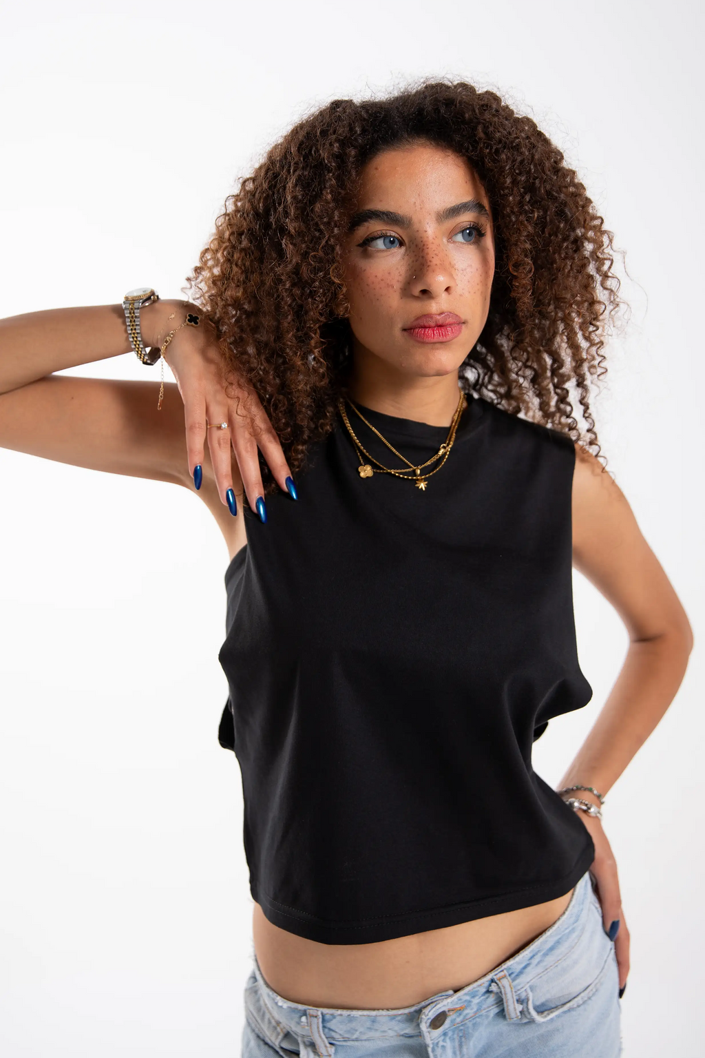 sleeveless fitted top