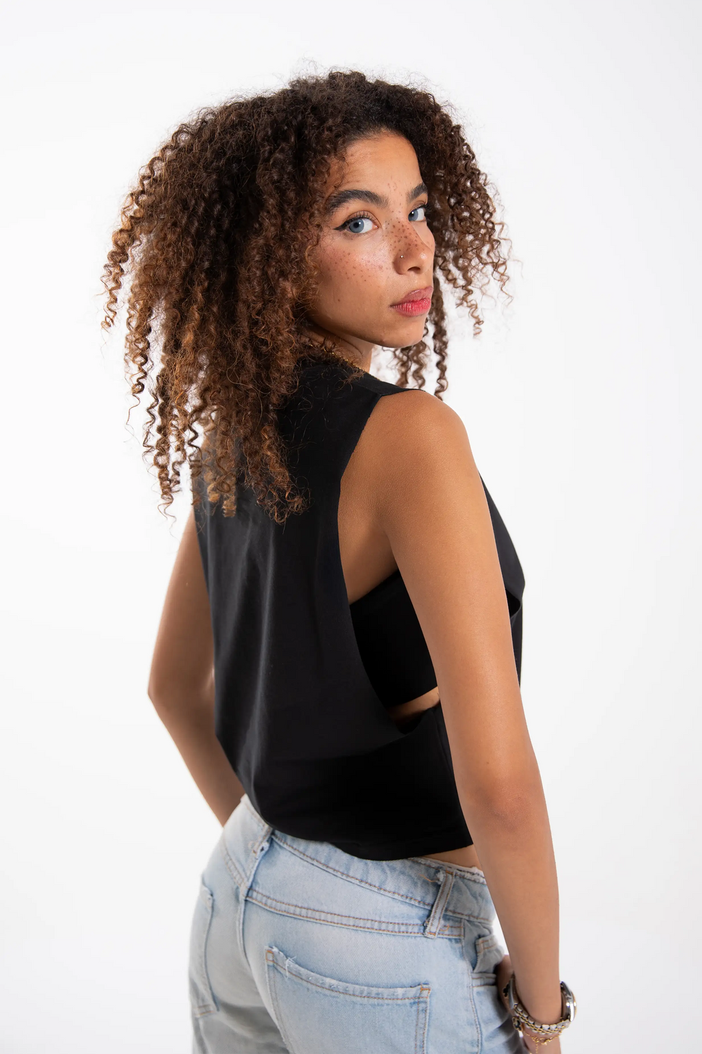 sleeveless fitted top