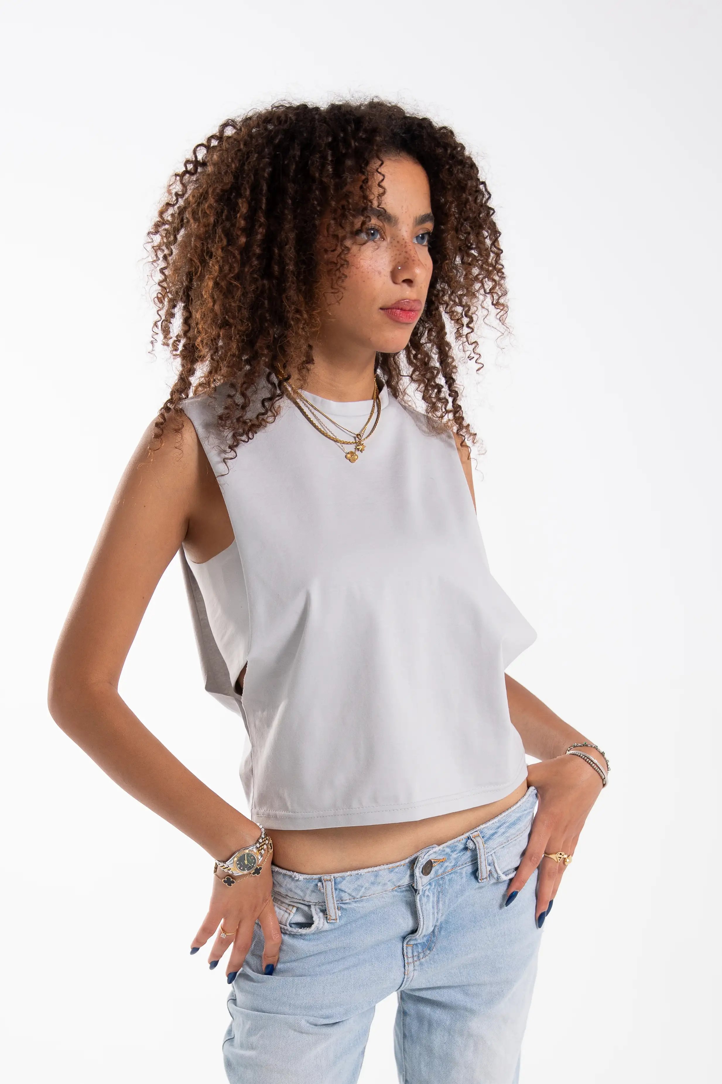 sleeveless fitted top
